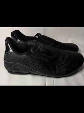 Boys Black Slip-On Athletic Shoes